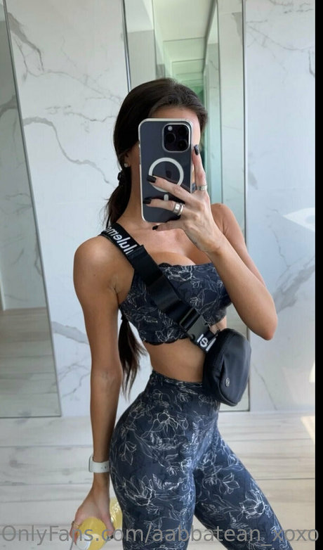 Alasti lekkinud OnlyFans-i pilt Aaabbatea