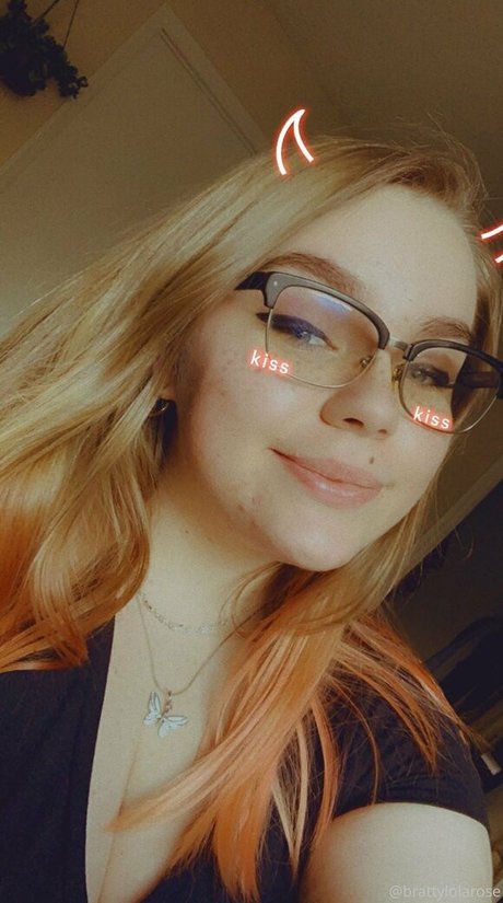 Naken läckt OnlyFans-bild av Brattylolarose09