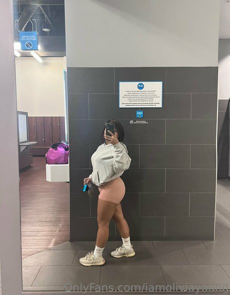 Iamoliviayoung