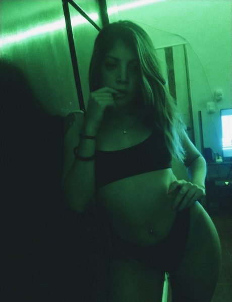Hornylatina26