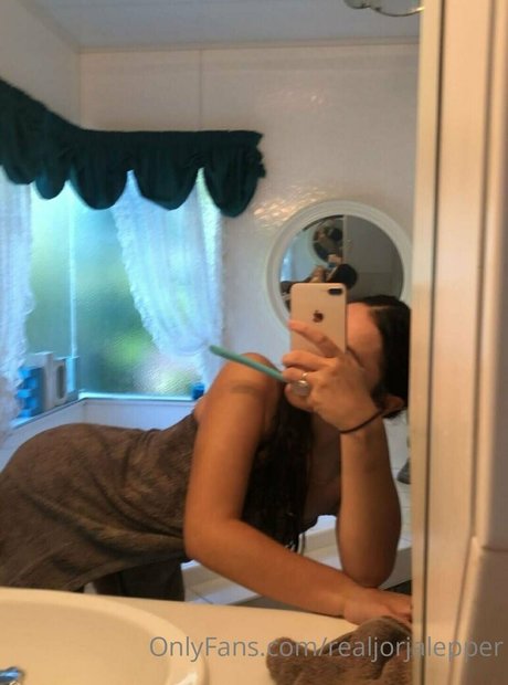 Realjorjalepper  nude leaked OnlyFans photo