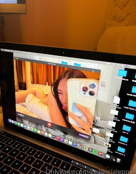 Realjorjalepper  nude leaked OnlyFans photo
