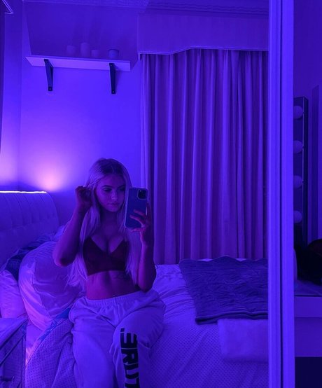 Claire Freeman  nude leaked OnlyFans photo