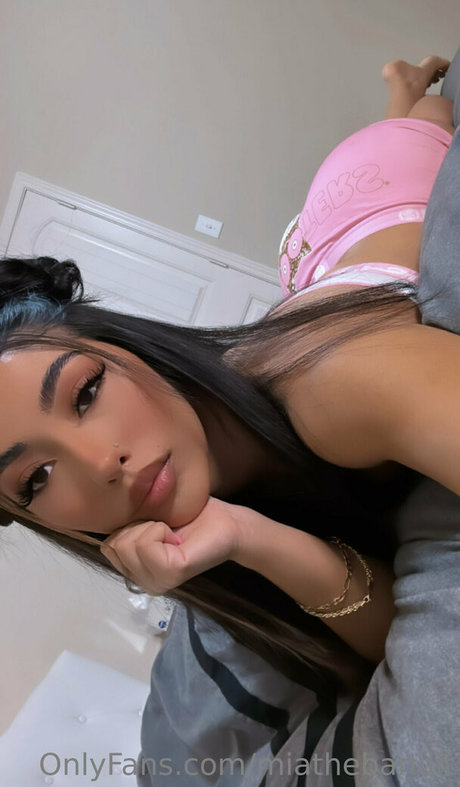 Naken lekkede OnlyFans-bilde av Miathebandit