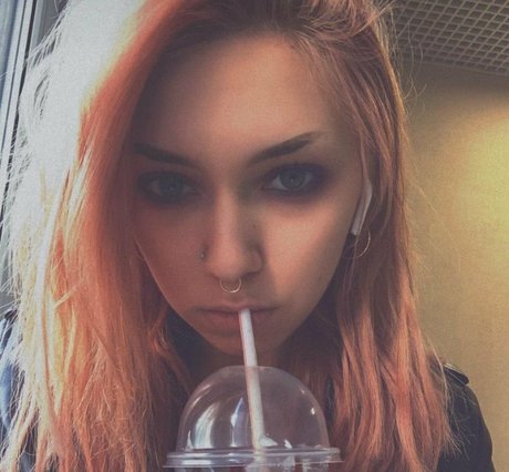 Roxy Loov