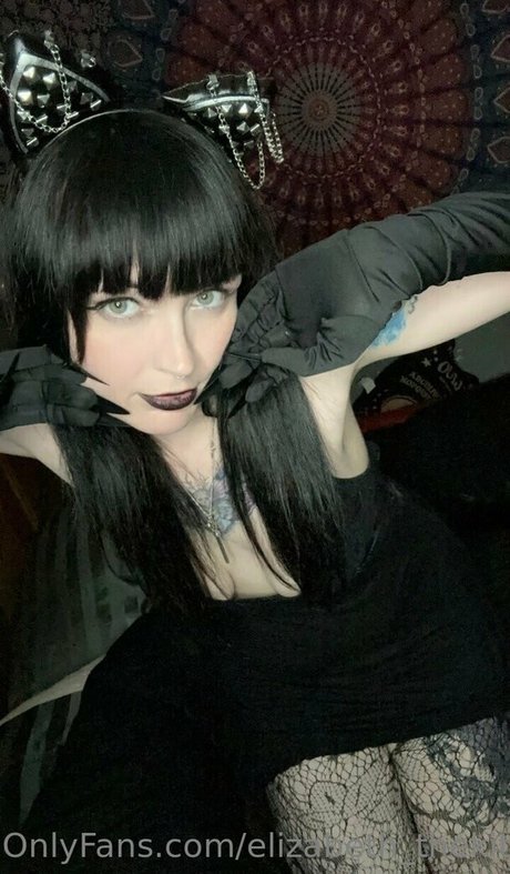 Naken läckt OnlyFans-bild av Elizabeththekitten