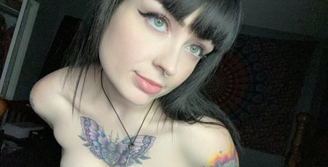 Nacktes geleaktes OnlyFans-Foto von Elizabeththekitten