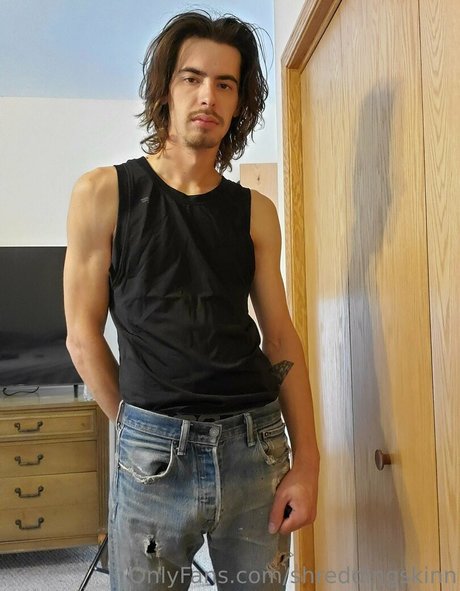 Nahá fotka uniklých OnlyFans od Shreddingskinn