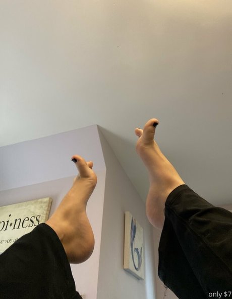 Naken lekkede OnlyFans-bilde av Goddessvalentinaaa