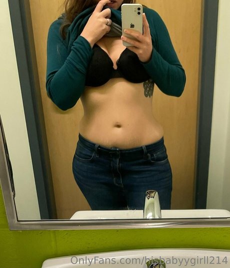 Naken läckt OnlyFans-bild av Hisbabyygirll214