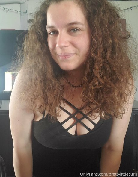 Nøgent lækket OnlyFans-billede af Prettylittlecurls