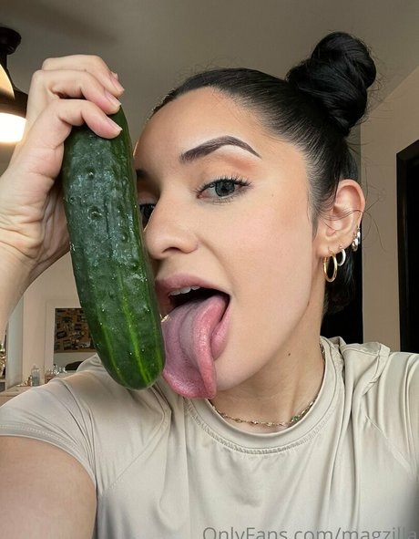 Nahá fotka uniklých OnlyFans od Magzilla Magzillac