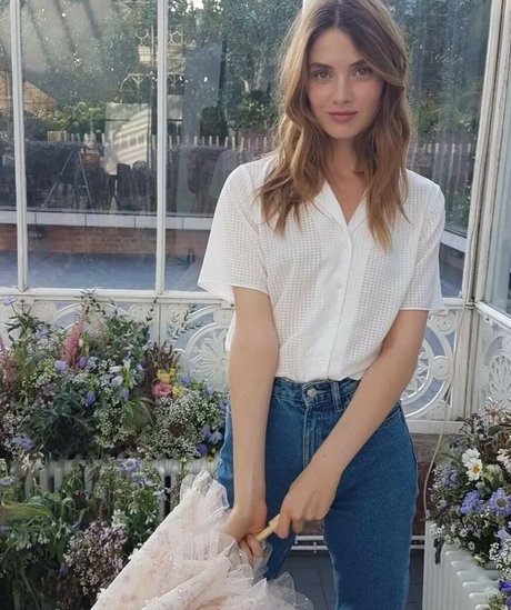 Juliet Searle