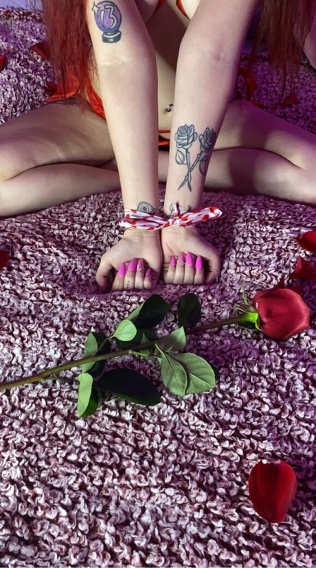 Naken läckt OnlyFans-bild av Peachtaste