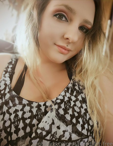 Foto nua vazada do OnlyFans de Marriedslvtfree