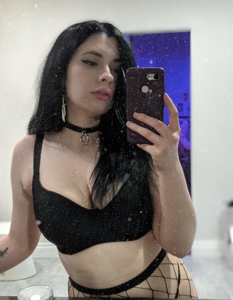 Alaston vuotanut OnlyFans-kuva Kawaiiinquisitor