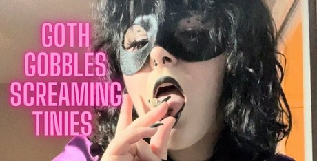 Обнаженная фотография утечки OnlyFans от Gothgiantess