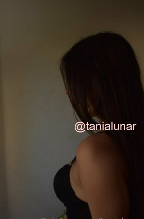 Обнаженная фотография утечки OnlyFans от Tanialunar