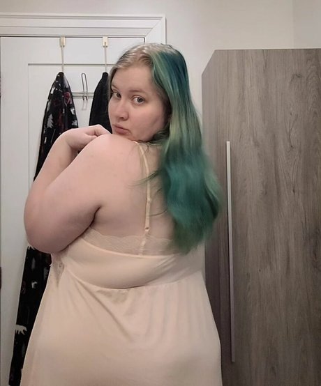 Alasti lekkinud OnlyFans-i pilt Coreconundrum