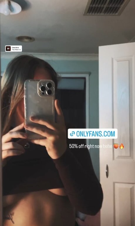 Naakte gelekte OnlyFans-foto van Stacey Hoult