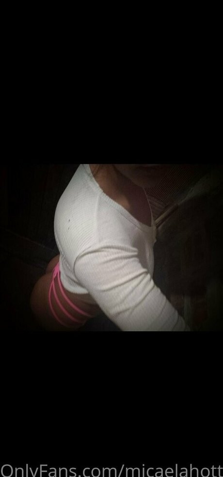 Обнаженная фотография утечки OnlyFans от Gggloria