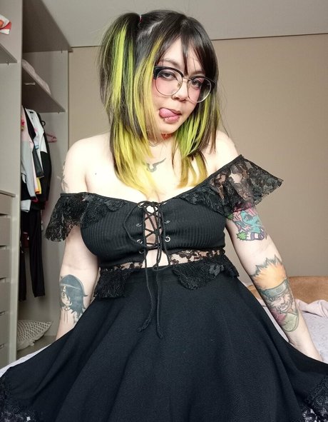 Naken lekkede OnlyFans-bilde av Freecybernyxie