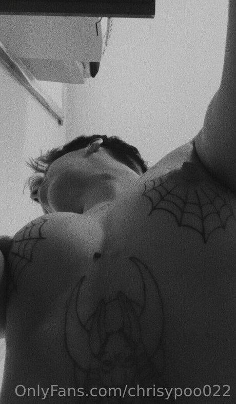 Chrisypoo022