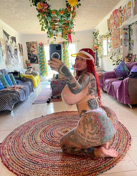 Naakte gelekte OnlyFans-foto van Sexymarymagdalene
