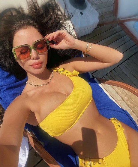 Обнаженная фотография утечки OnlyFans от Bernacalanthe
