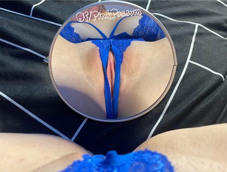 Обнаженная фотография утечки OnlyFans от Pinkpossum