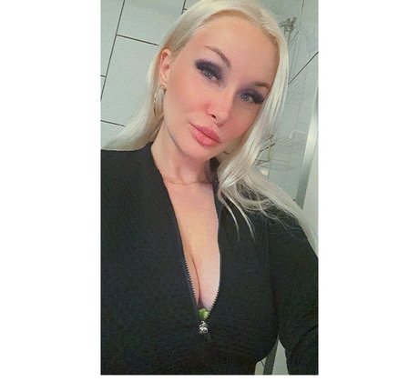 Naken läckt OnlyFans-bild av Ursweetcandyy