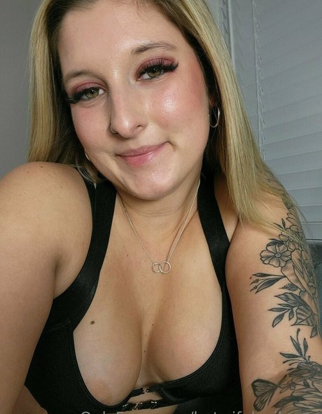 Hotwifelexilovex