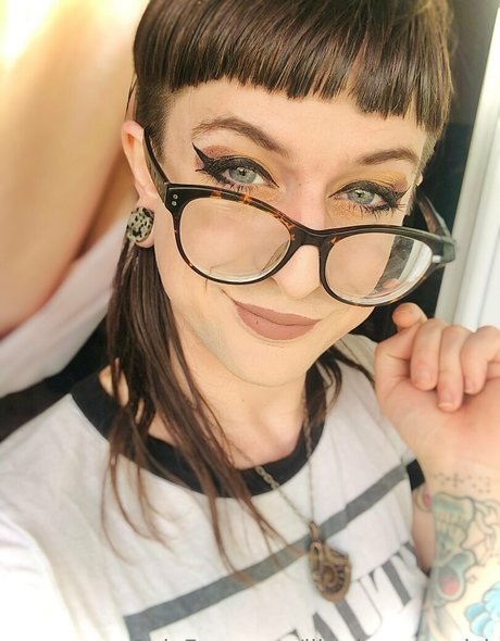 Nahá fotka uniklých OnlyFans od Lilmissmaverick
