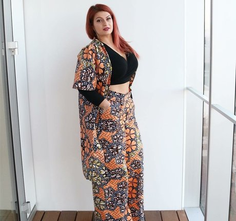 Nahá fotka uniklých OnlyFans od Ioana Chira