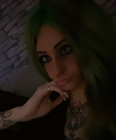 Naken läckt OnlyFans-bild av Ts Missy Adair