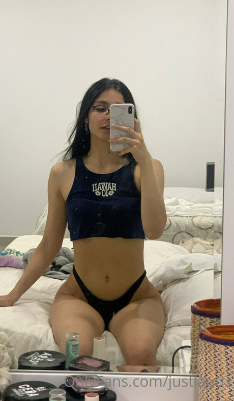 Justleaax OnlyFansリークヌード写真