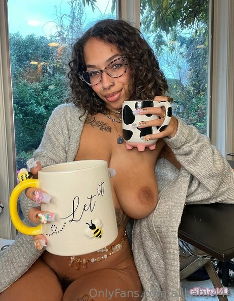 Foto nua vazada do OnlyFans de Alibaby444