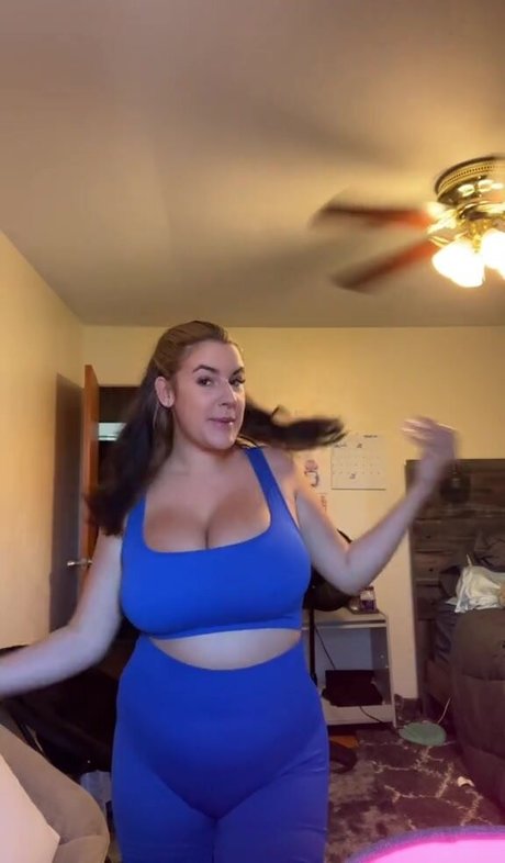 Nahá fotka uniklých OnlyFans od Madison Foster