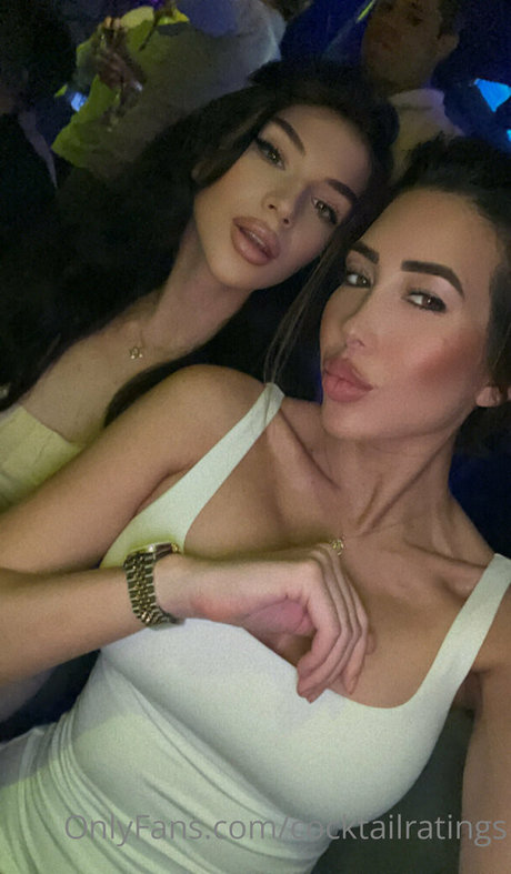 Naken lekkede OnlyFans-bilde av Cocktailratings
