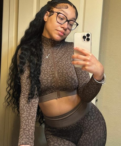 Caileneasely