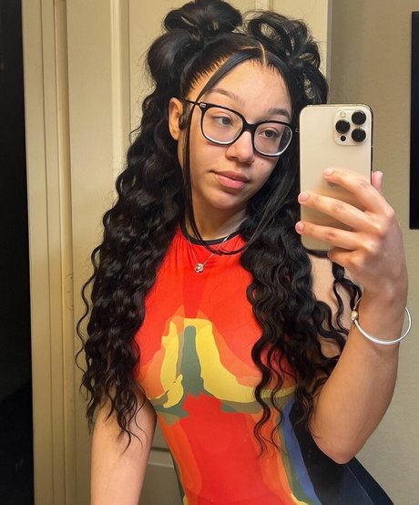 Caileneasely