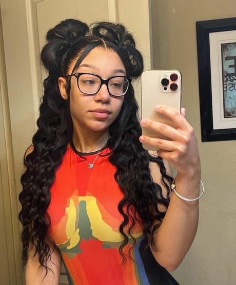 Caileneasely