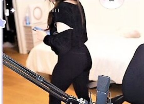 Nacktes geleaktes OnlyFans-Foto von Lolnatsumiii