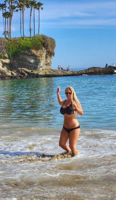 Nicolle A