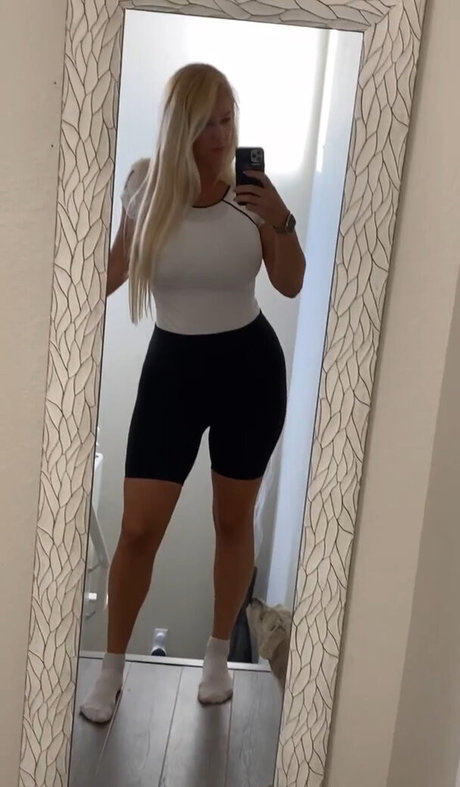 Nahá fotka uniklých OnlyFans od Nicolle A