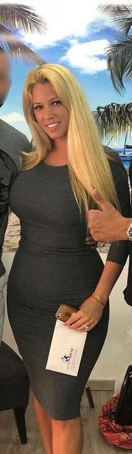 Nicolle A