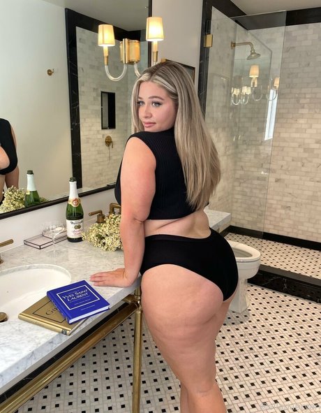 Nøgent lækket OnlyFans-billede af Ellanabryan