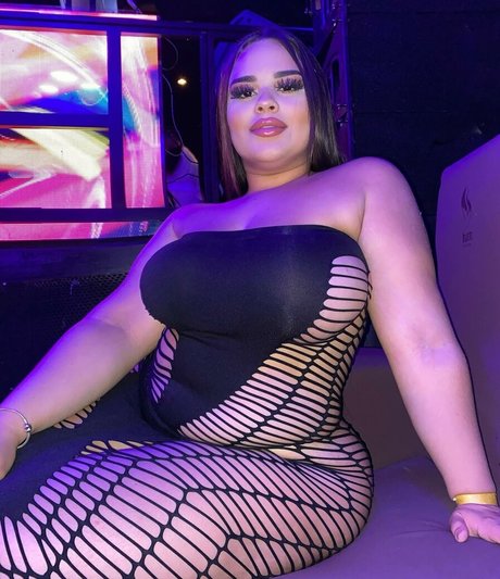 Nahá fotka uniklých OnlyFans od Curvyexoticaa