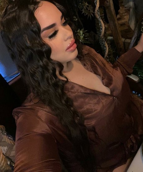 Naakte gelekte OnlyFans-foto van Curvyexoticaa
