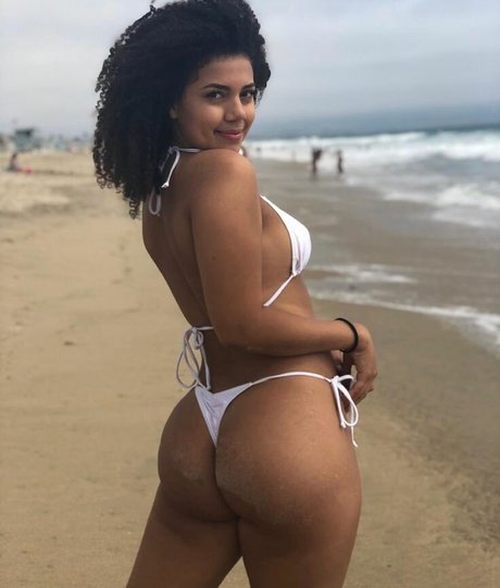 Amanda Carvalho